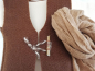 Preview: Wollmantel mit besonderer Schließe, Kleid, Turban - Männergarnitur
