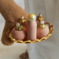 Preview: Goldenes Tablett mit Salben- oder Parfumflaschen