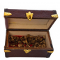 Preview: Handgemachte Schatztruhe - Holz mit Lederüberzug - goldene Schmuckelemente