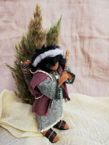 12 cm hoch: Schlafender Hirte mit Flöte und Baum