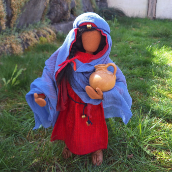 Junge Frau Erzählfigur 47 cm