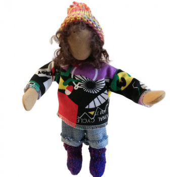 Kind 20cm modern - Jeans & Pulli & Sneakers & Strickmütze