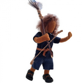 Junge mit Pfeil und Bogen