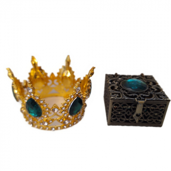 Preview: Schatztruhe mit filigranem Stanzmuster