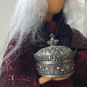 Preview: Schatztruhe in Kronenform