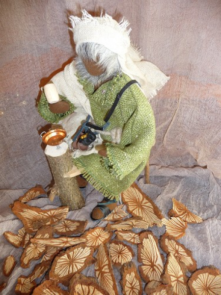 Dengelbock mit Hammer und Kupferteller