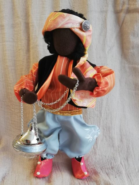 König Erzählfigur mit Weihrauch
