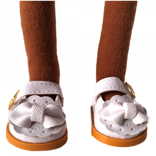 Kleid mit Mantel, Kappe, Strümpfe und weiße Ballerinas - für Frau 28cm