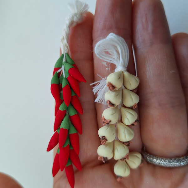 Chili und Knoblauch in Miniaturform