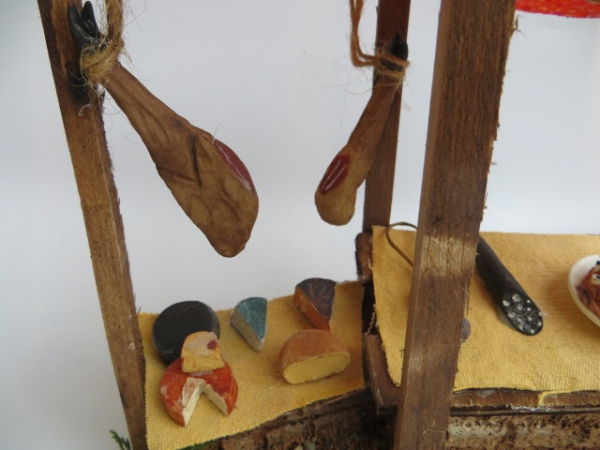 Fleisch- und Käse-Stand - groß - 18 cm Höhe