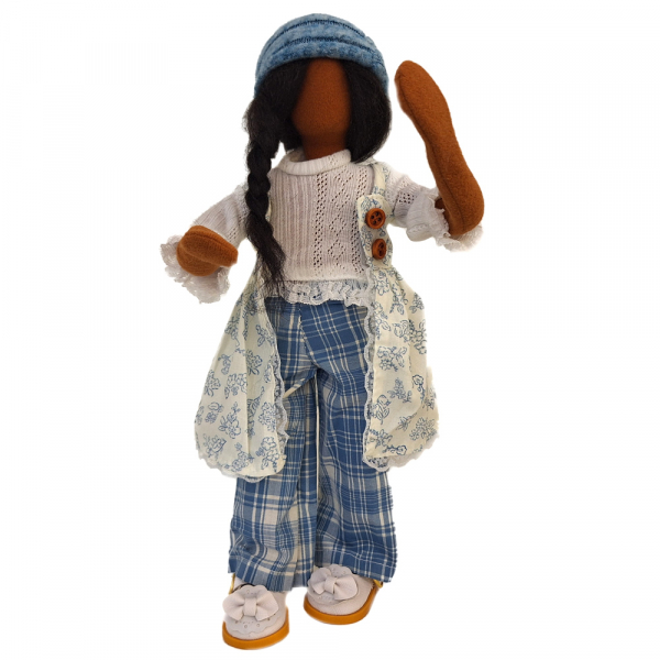 Frauenkleidung modern - zartblaue Karohose mit Bluse, Schürze, Mütze & Ballerinas