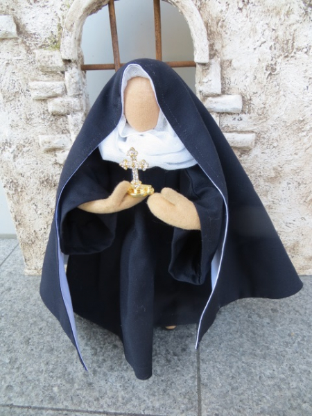 Heilige Klara von Assisi als Biblische Erzaehlfigur, Eglifigur kaufen
