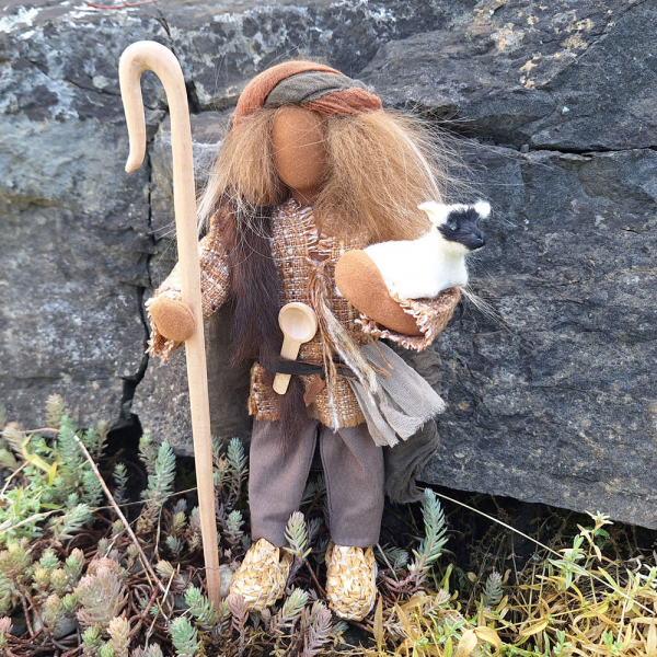 Junger Hirte in Naturtönen