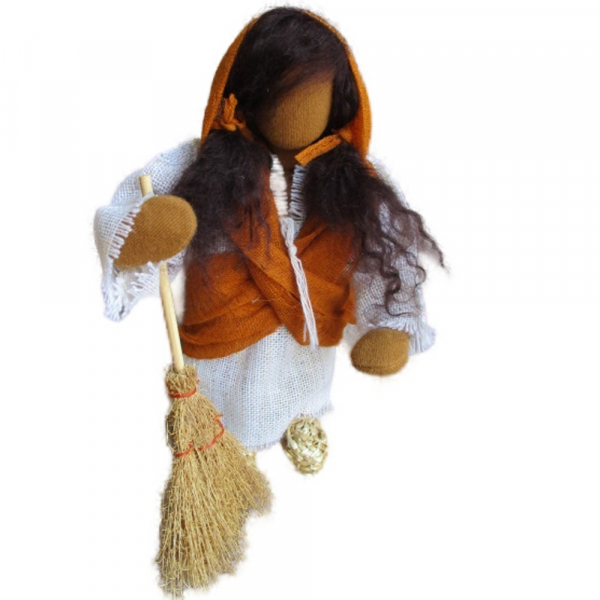 Mädchen 20cm mit Bastschuhen und Besen