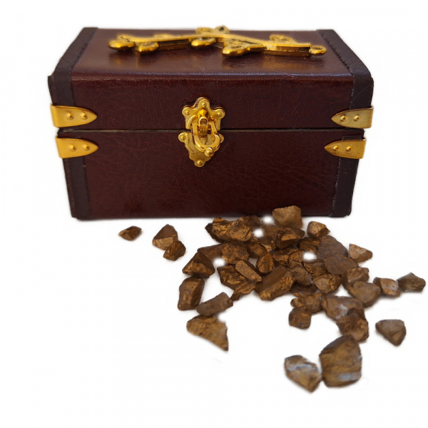 Handgemachte Schatztruhe - Holz mit Lederüberzug - goldene Schmuckelemente