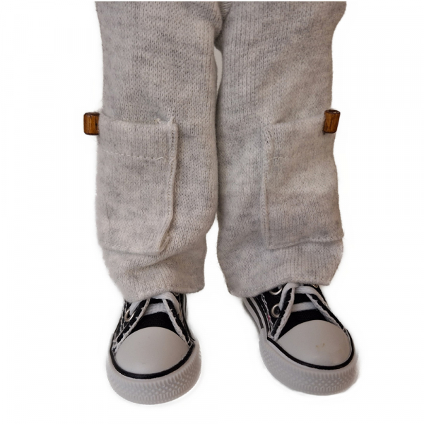 Cooler Karo-Pulli & Freizeithose & Turnschuhe