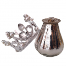 Silberne Krone mit ideal passendem Myrrhegefäß für einen König